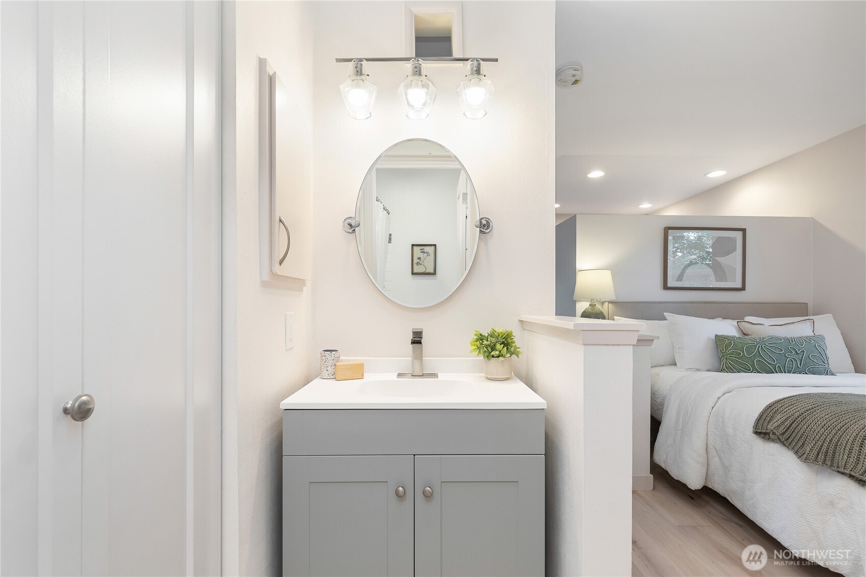 4530 Meridian Avenue N Unit: N1