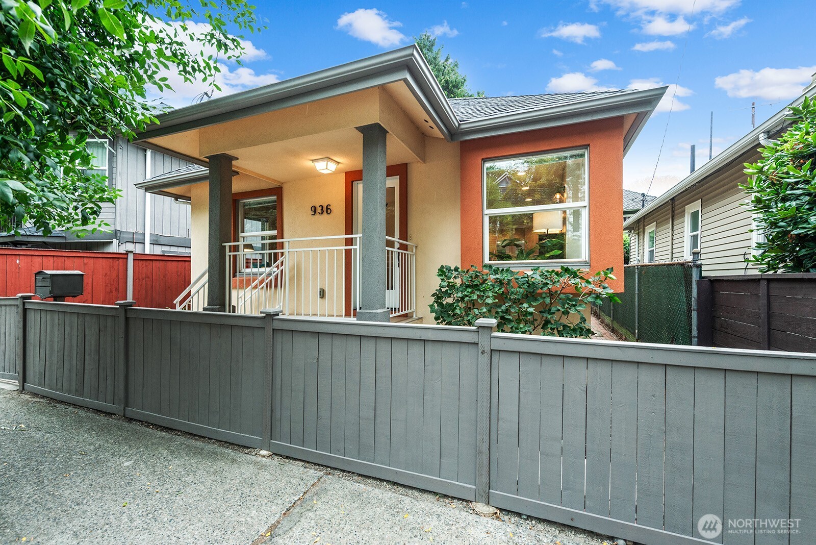 936 Martin Luther King Jr Way S