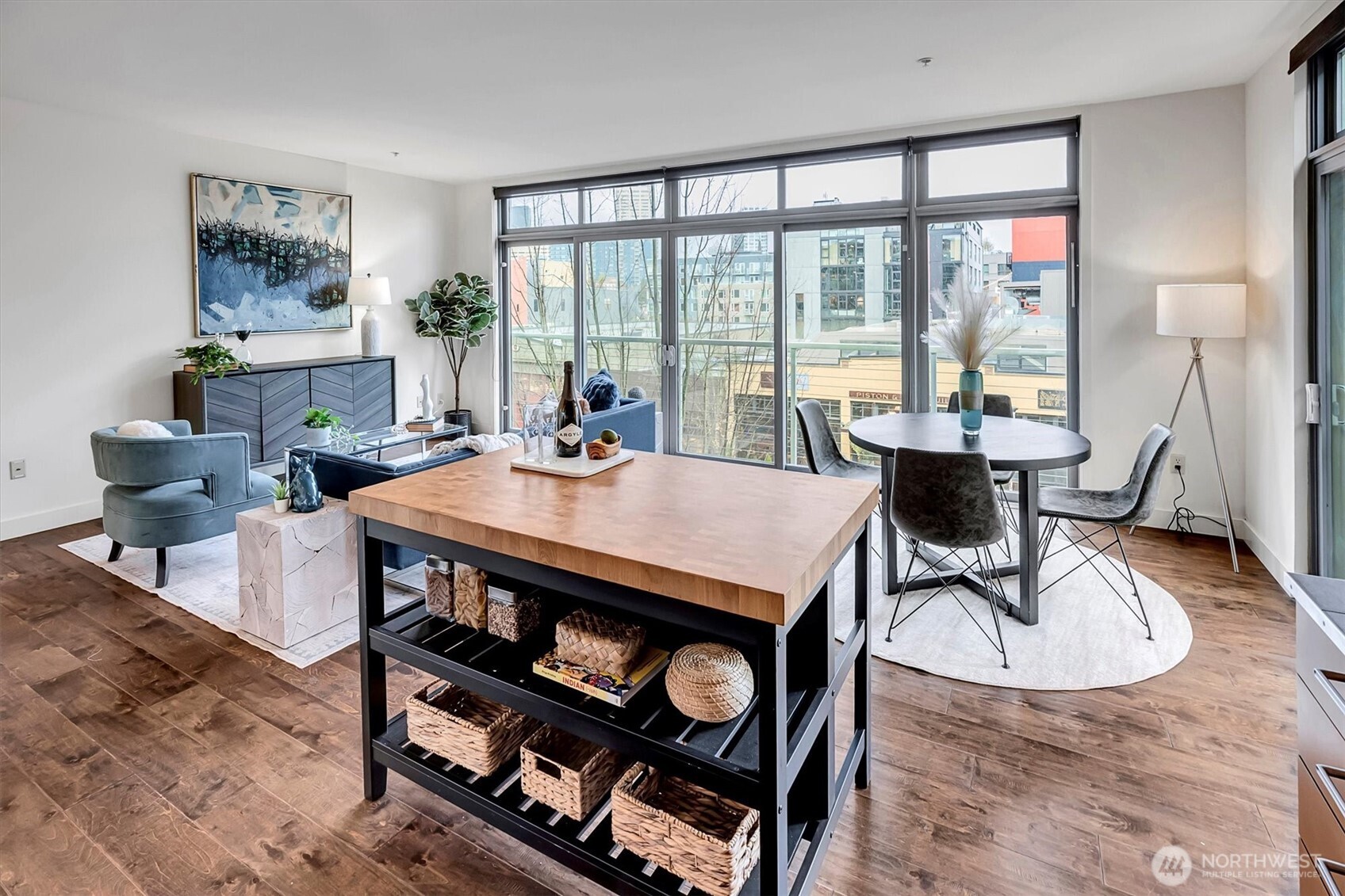 1414 12th Avenue Unit: 301