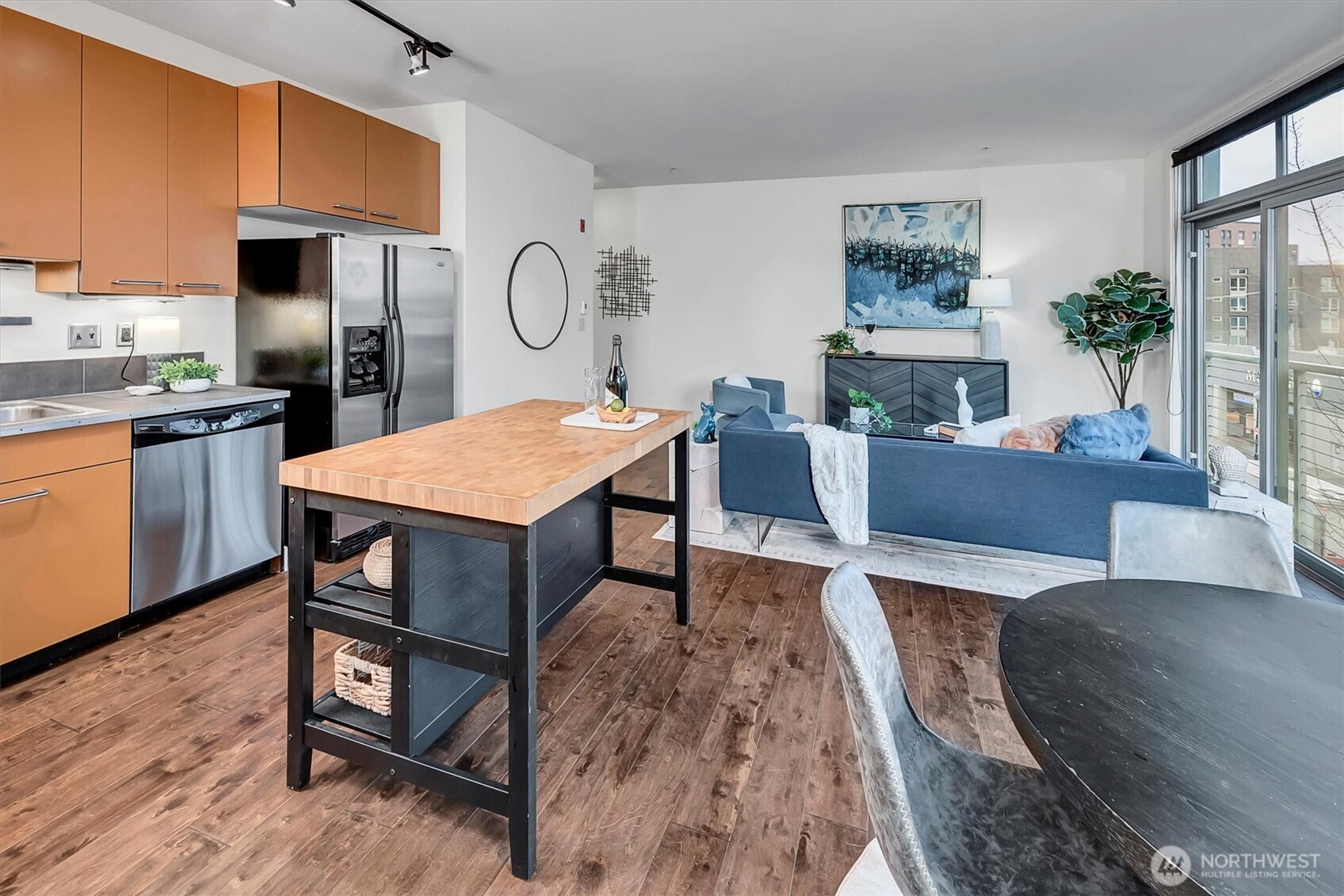 1414 12th Avenue Unit: 301