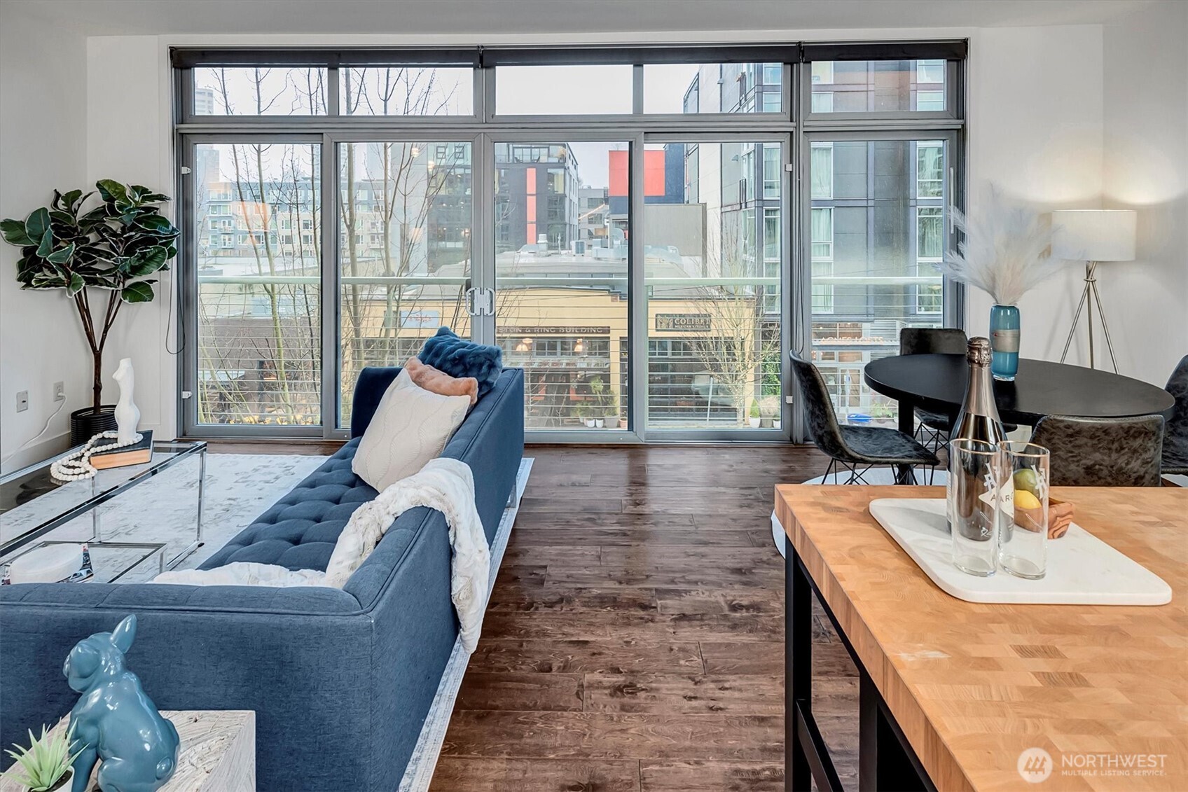 1414 12th Avenue Unit: 301