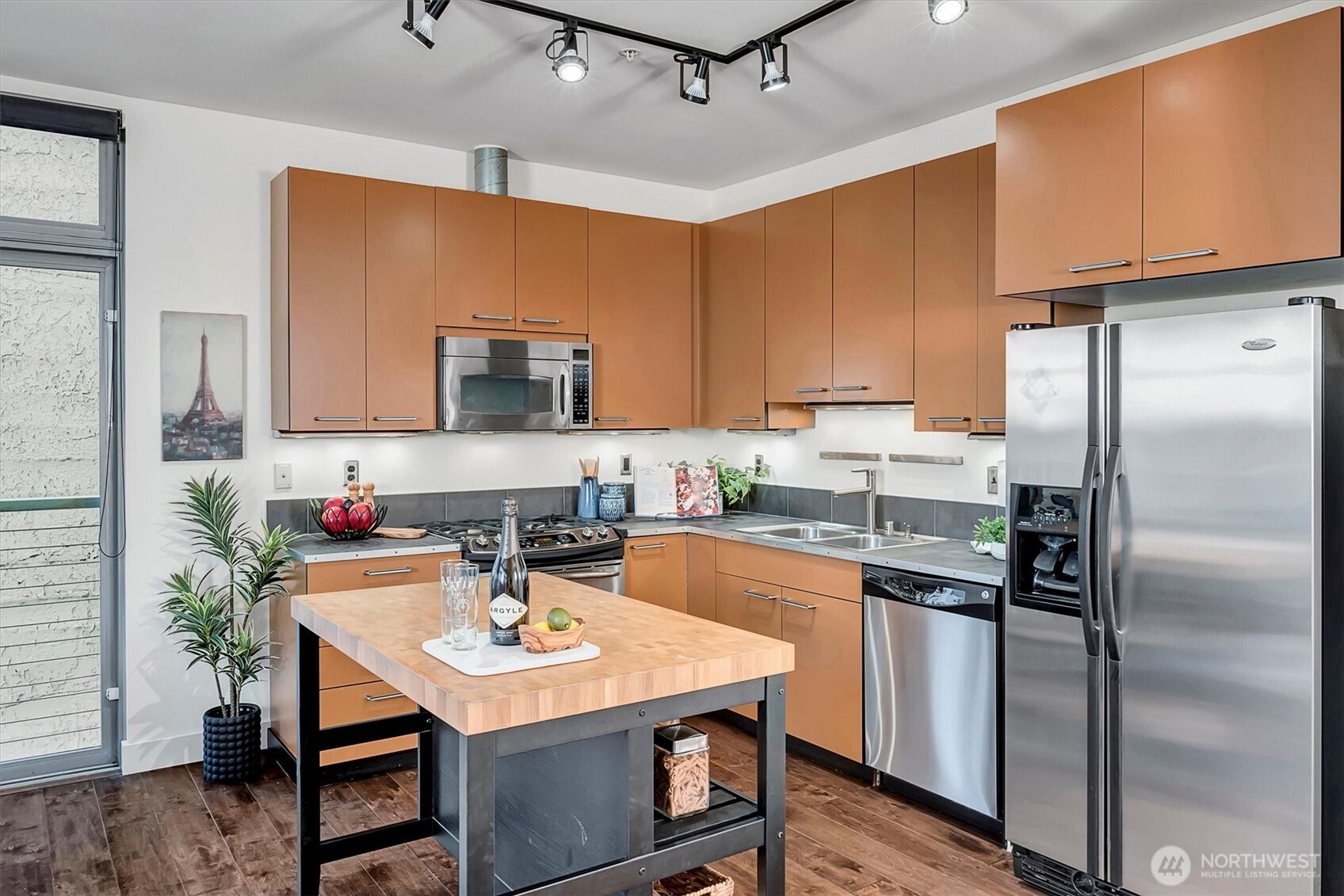 1414 12th Avenue Unit: 301