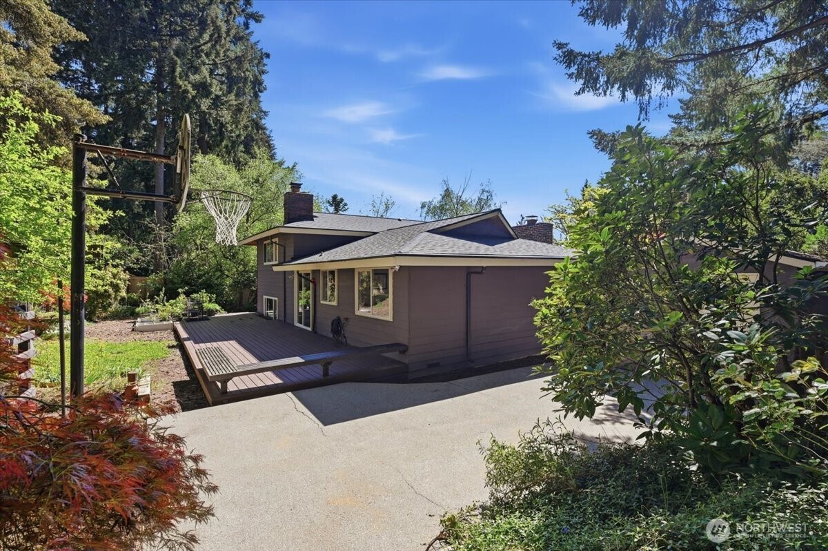 3754 NE 194th Street