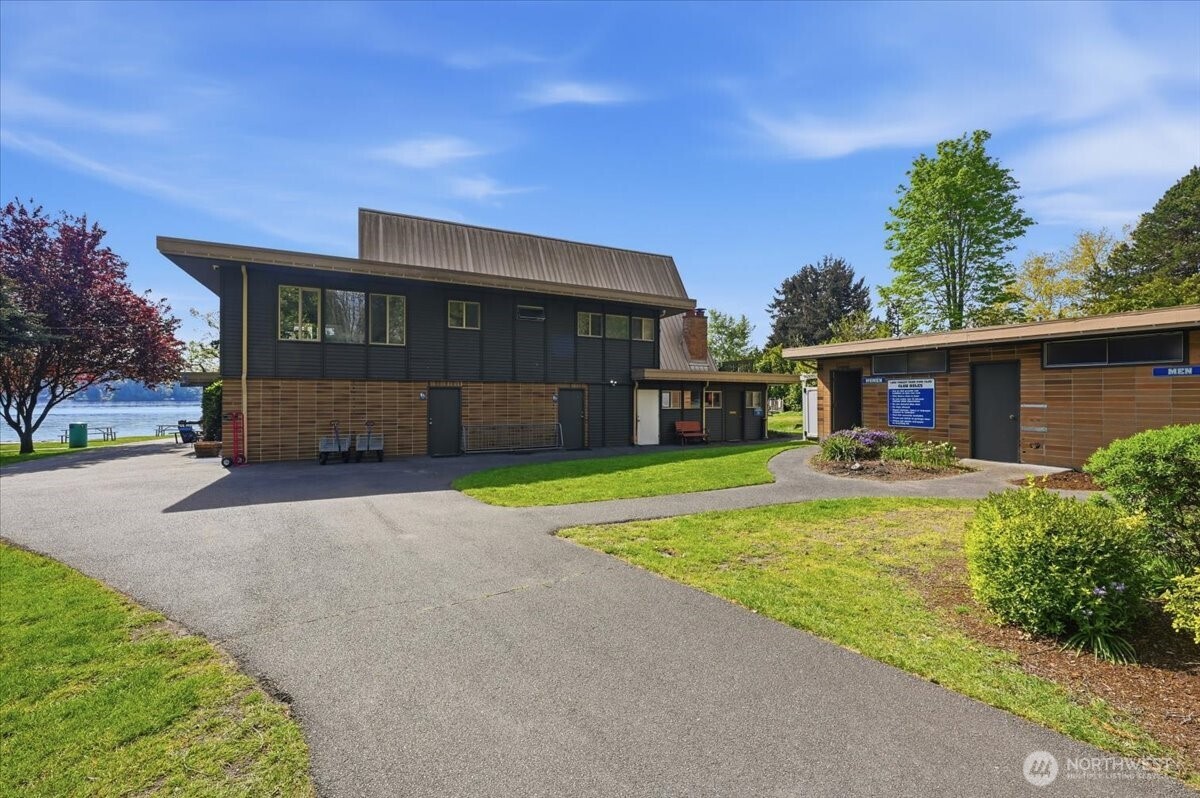 3754 NE 194th Street