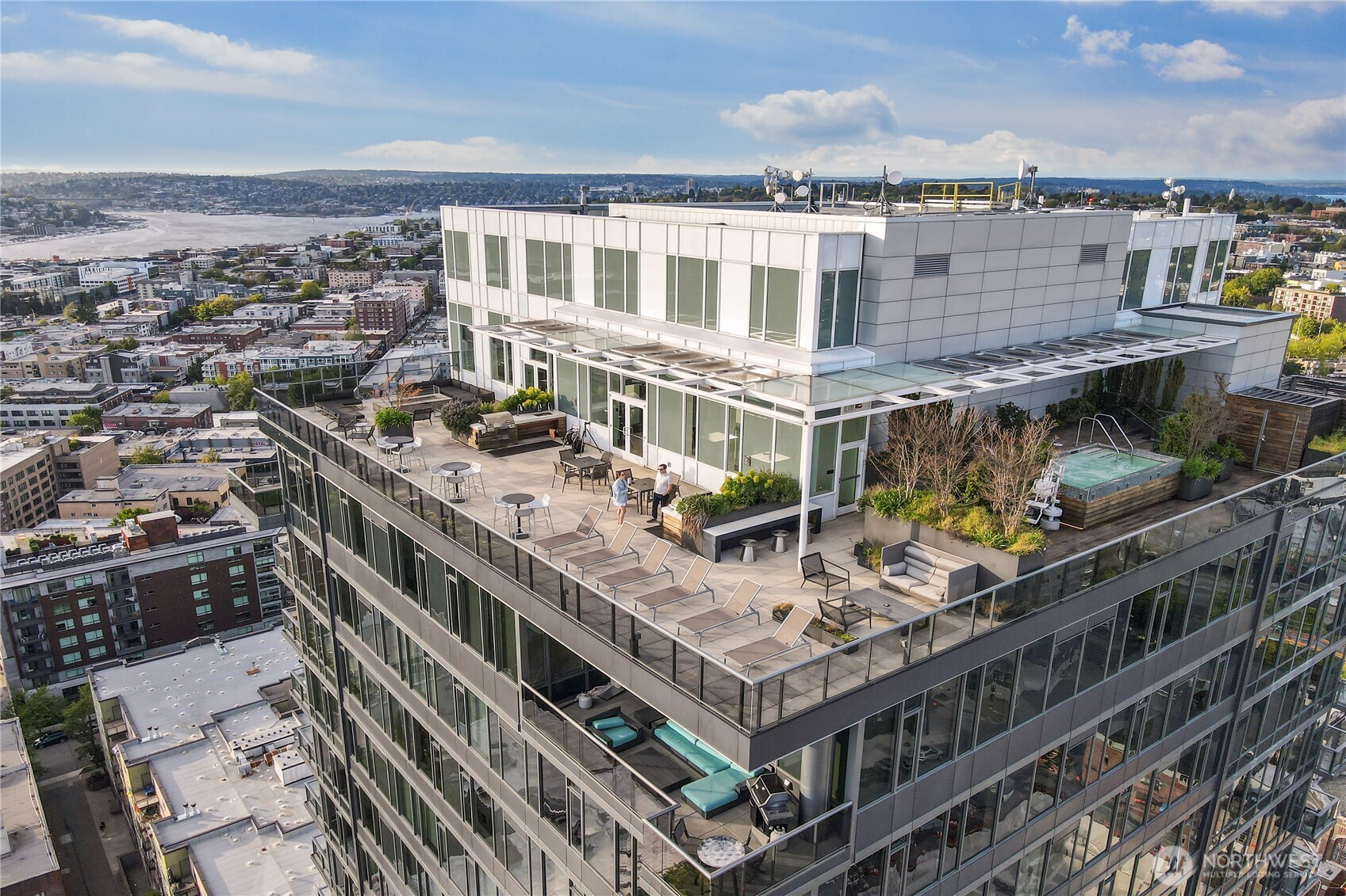 1321 Seneca Street Unit: 202