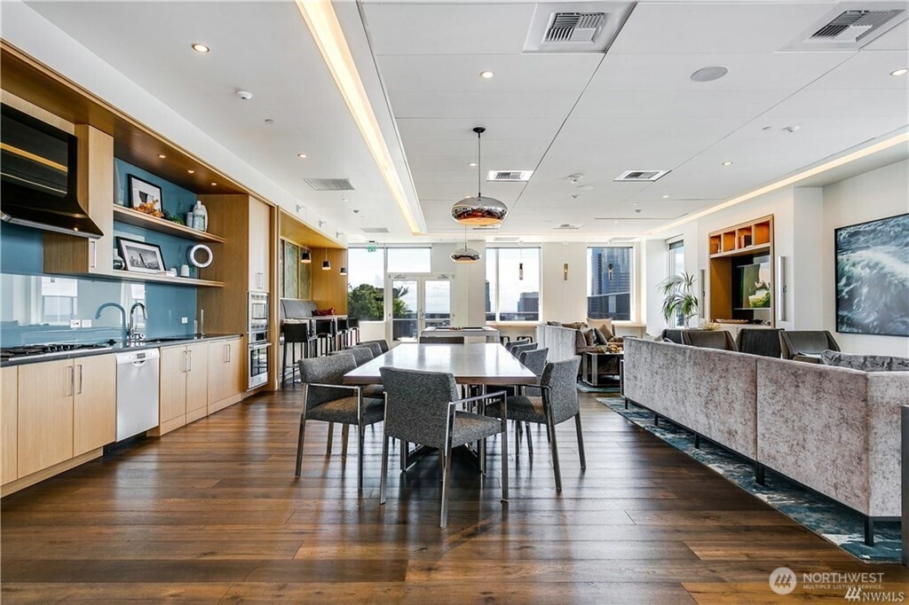 1321 Seneca Street Unit: 202