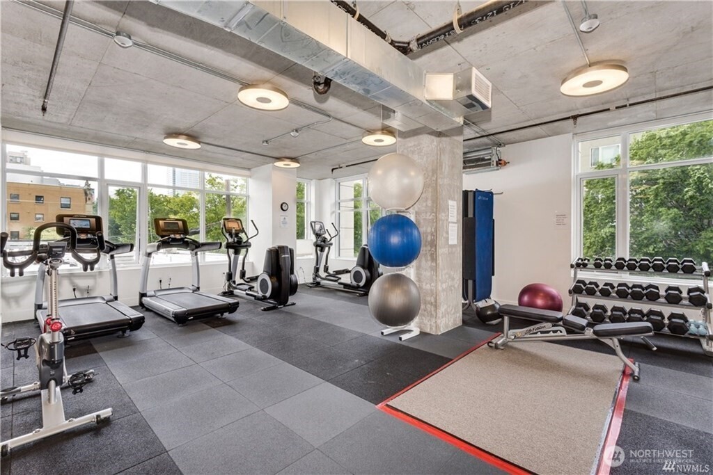 1321 Seneca Street Unit: 202