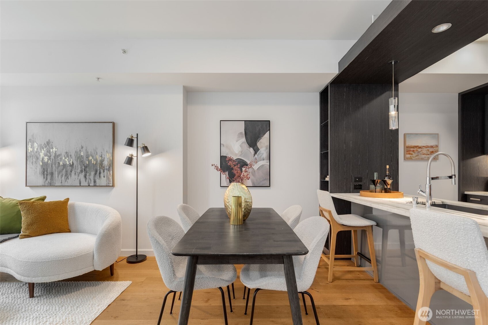 1321 Seneca Street Unit: 202