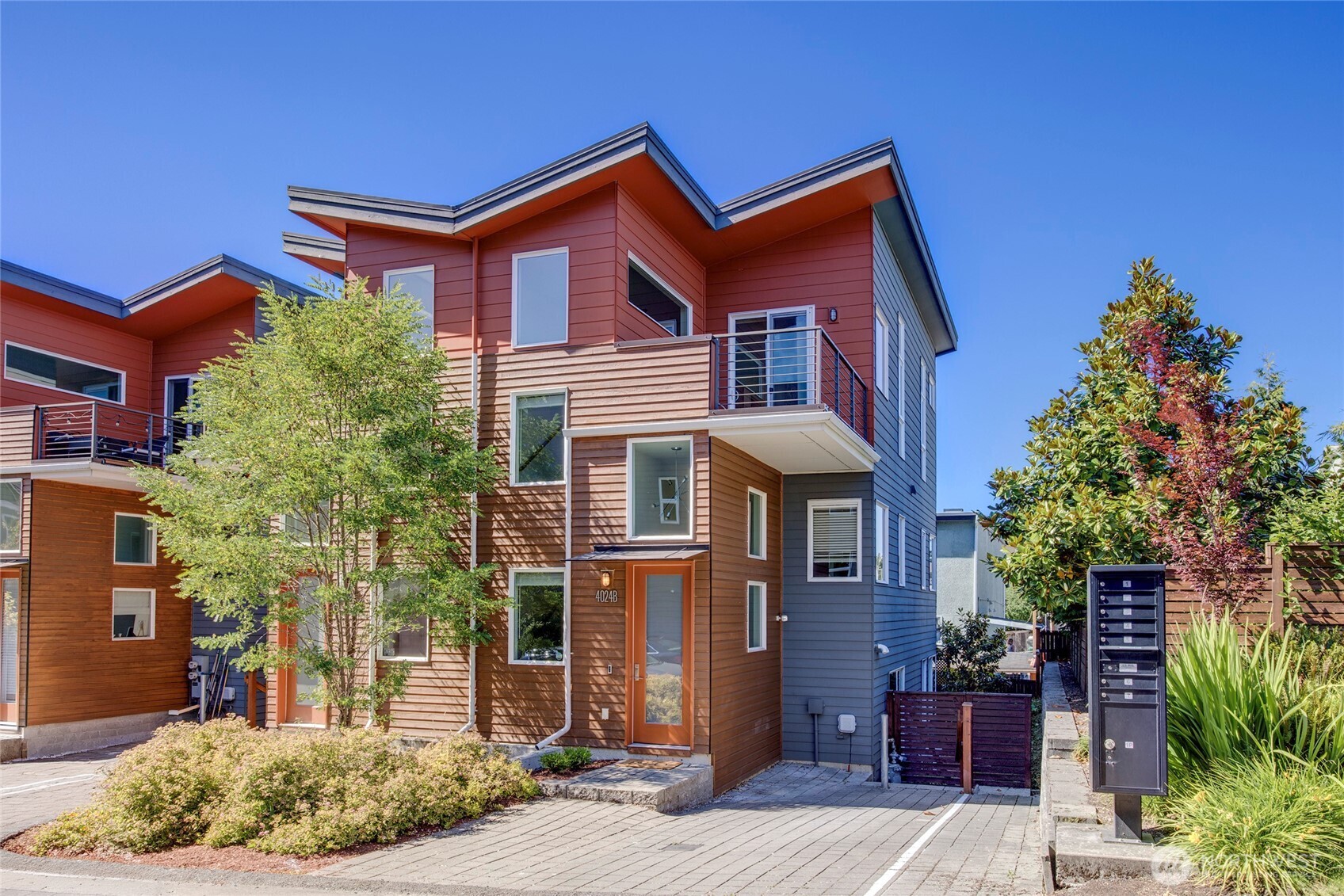 4024 Martin Luther King Jr Way S Unit: B
