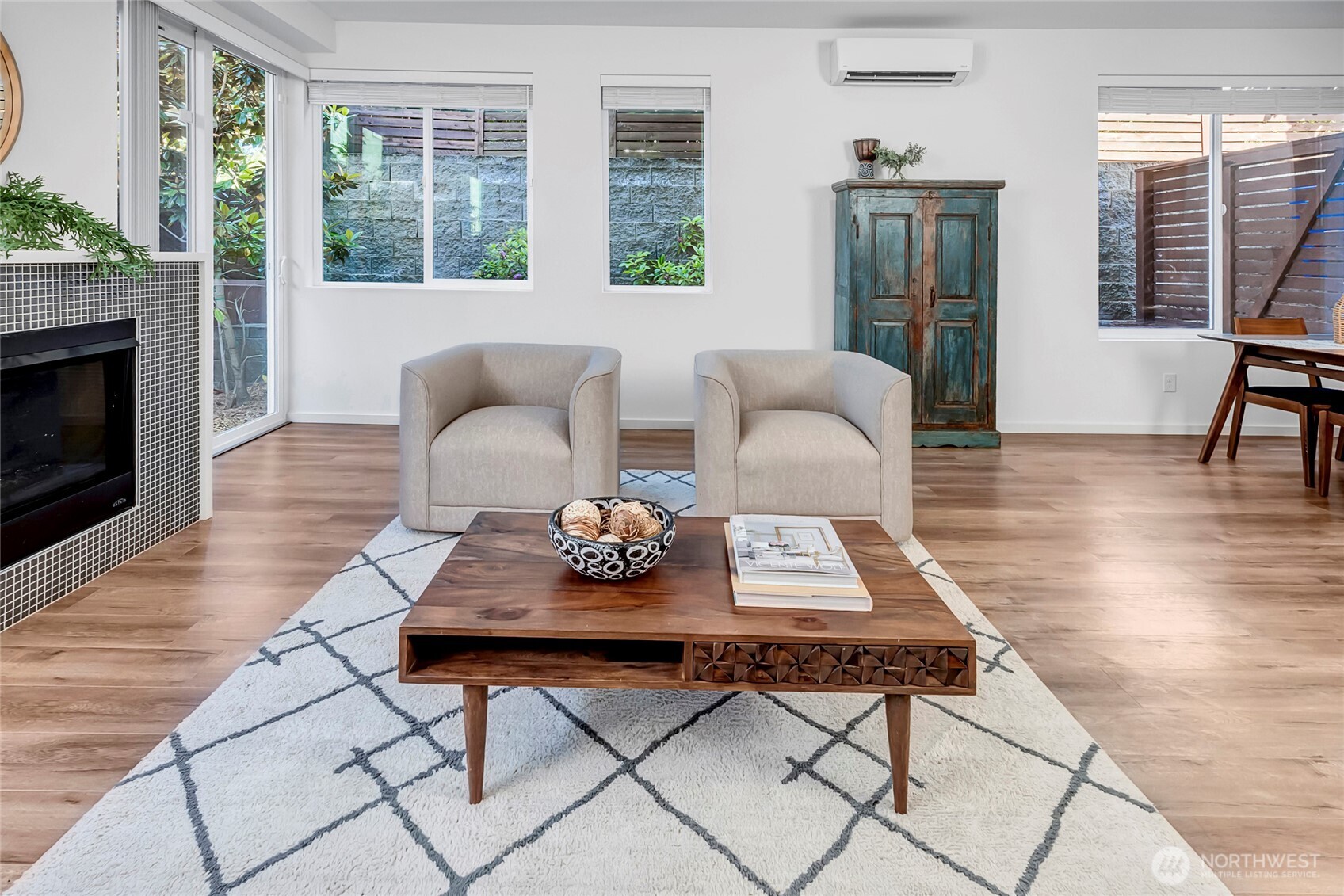 4024 Martin Luther King Jr Way S Unit: B