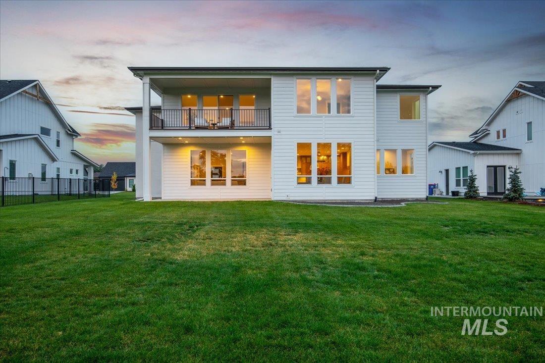 2701 N Yount Way