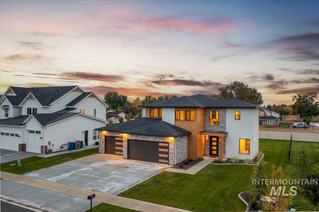 2701 N Yount Way