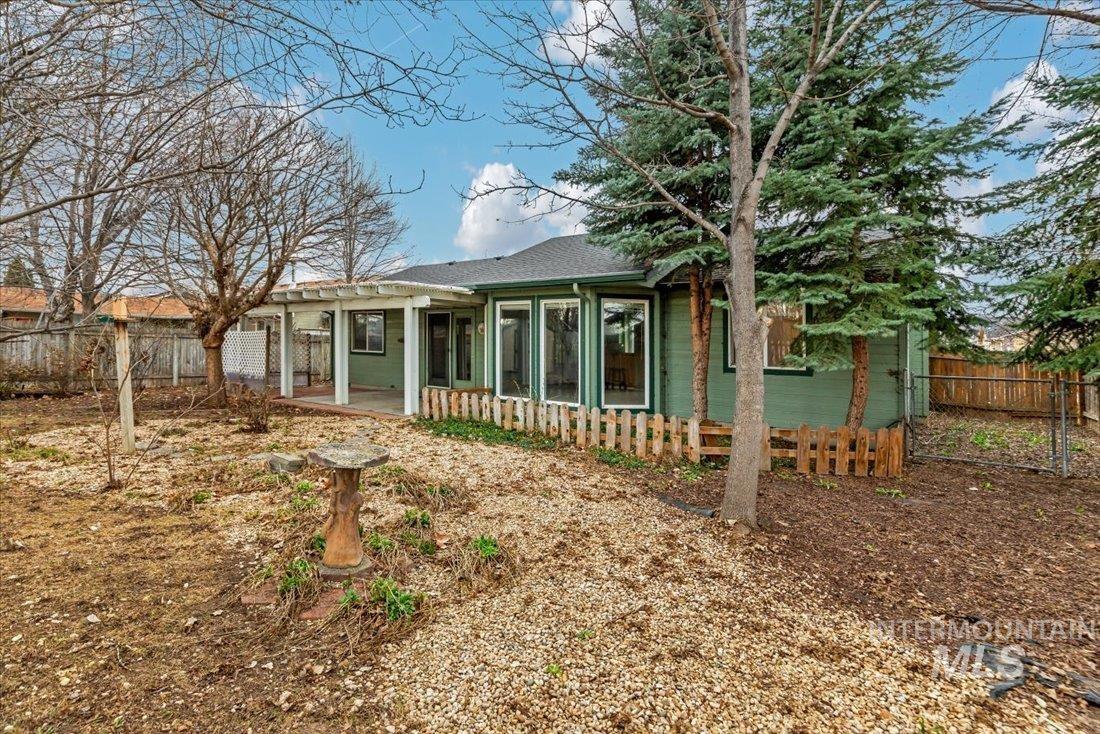 571 W Woodbury Dr