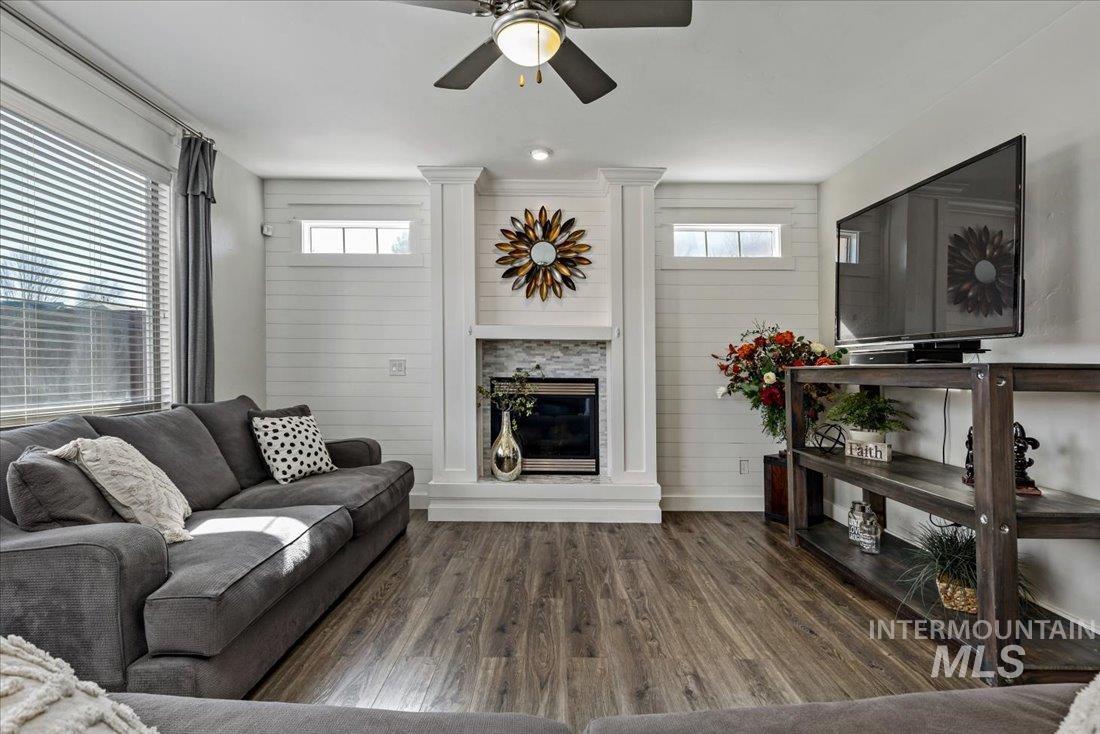 918 W Cagney