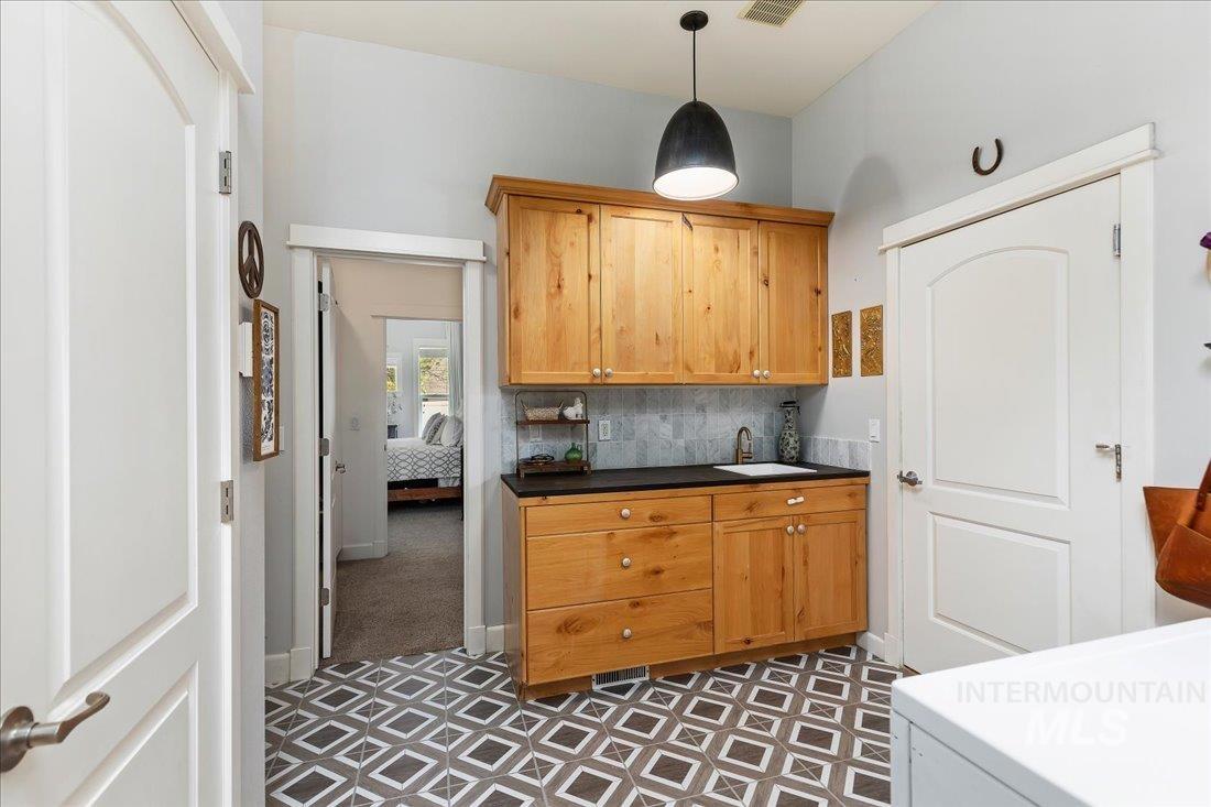 2870 S Denali Way