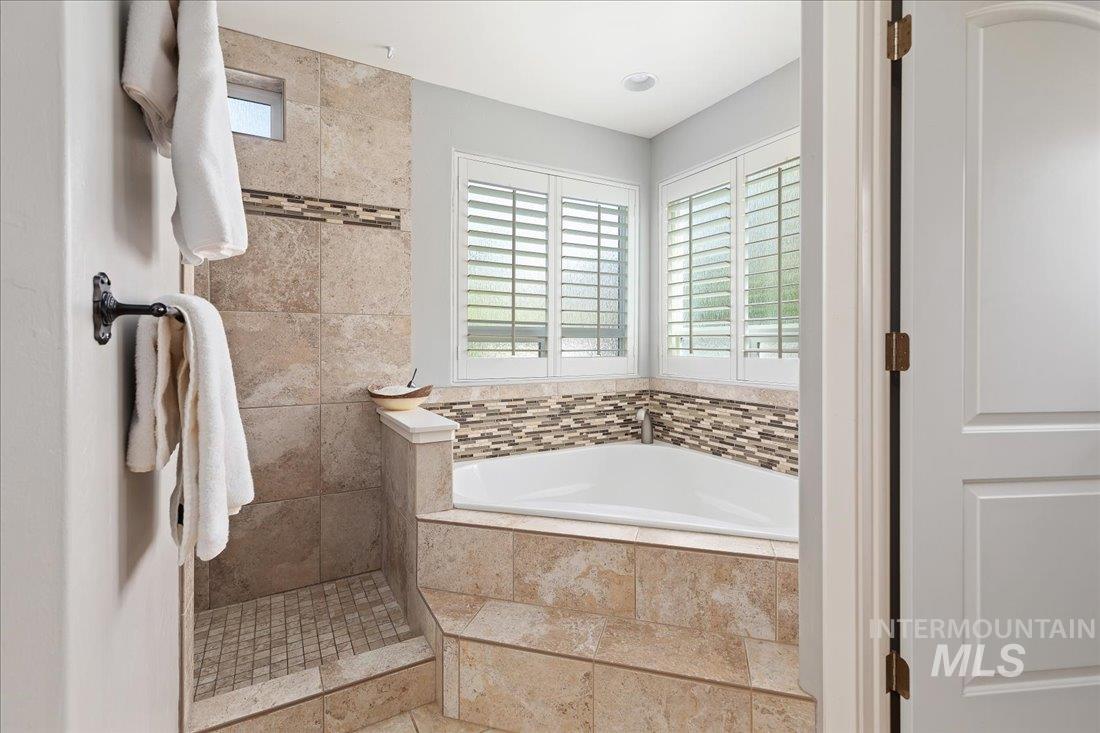 2870 S Denali Way