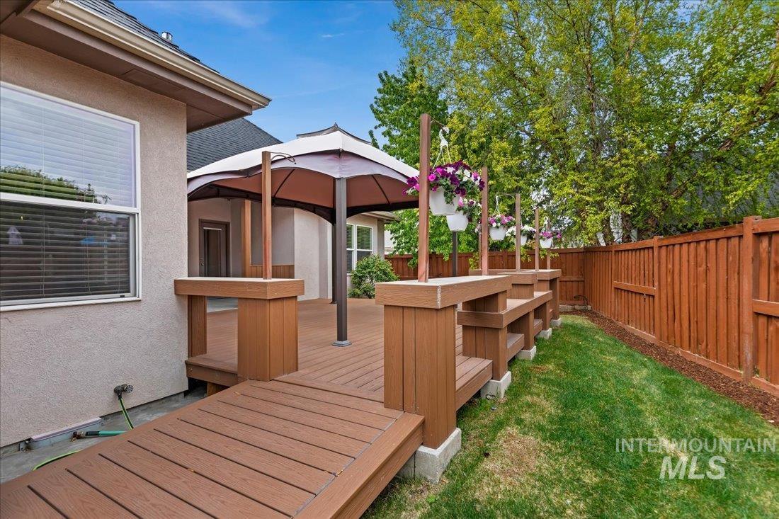 5794 N Flat Tail Way