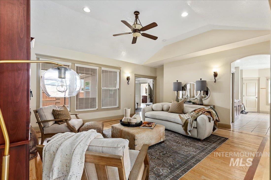 5794 N Flat Tail Way