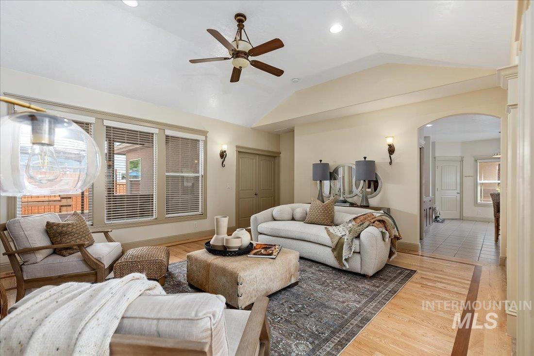 5794 N Flat Tail Way