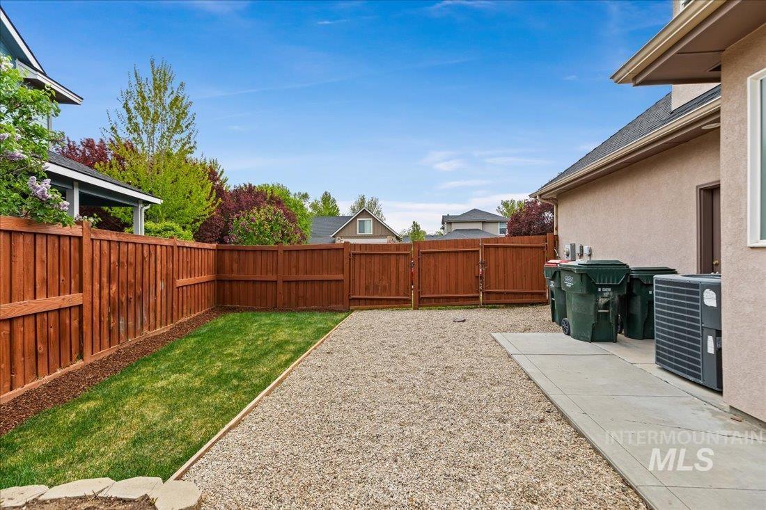 5794 N Flat Tail Way