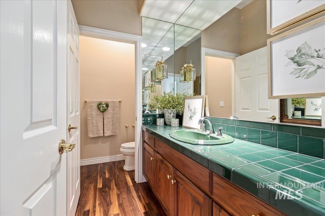 1064 W Ashbourne Dr.