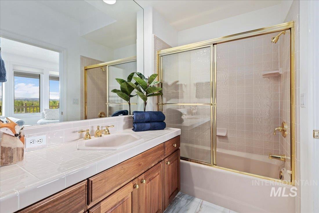 1064 W Ashbourne Dr.