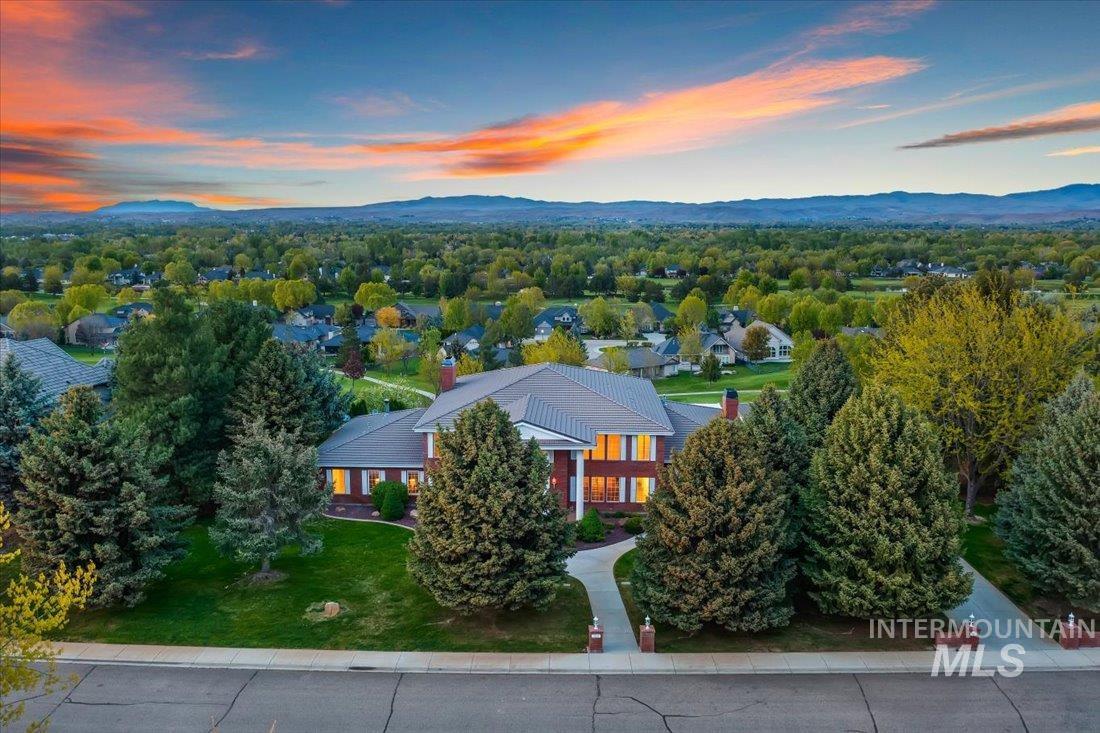 1064 W Ashbourne Dr.