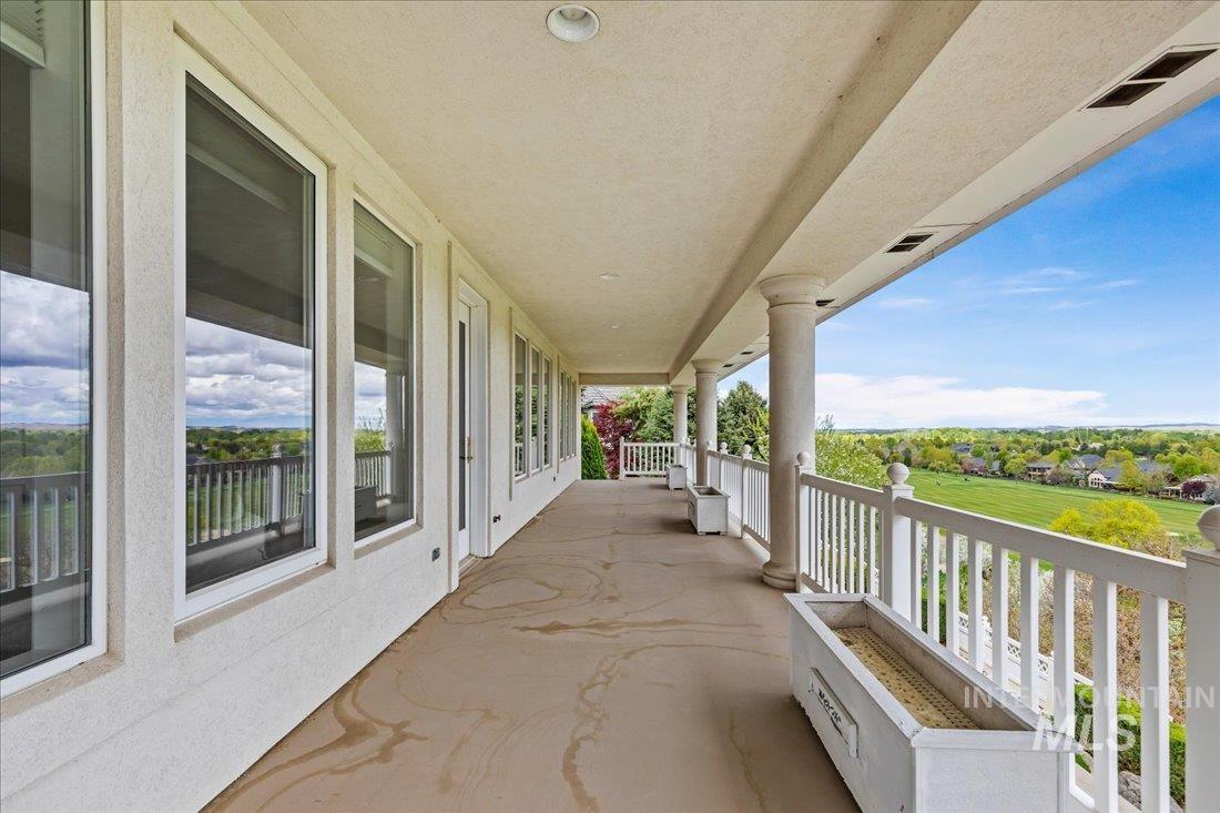 1064 W Ashbourne Dr.
