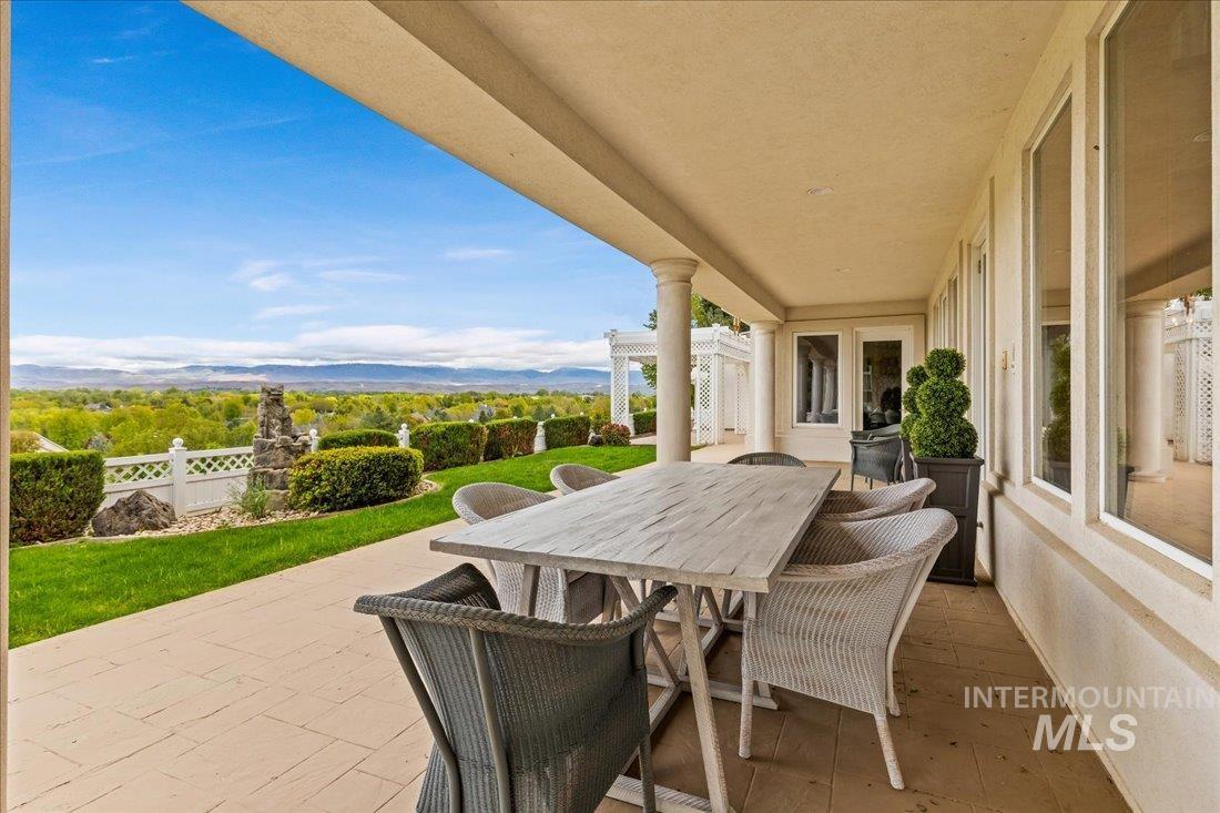 1064 W Ashbourne Dr.