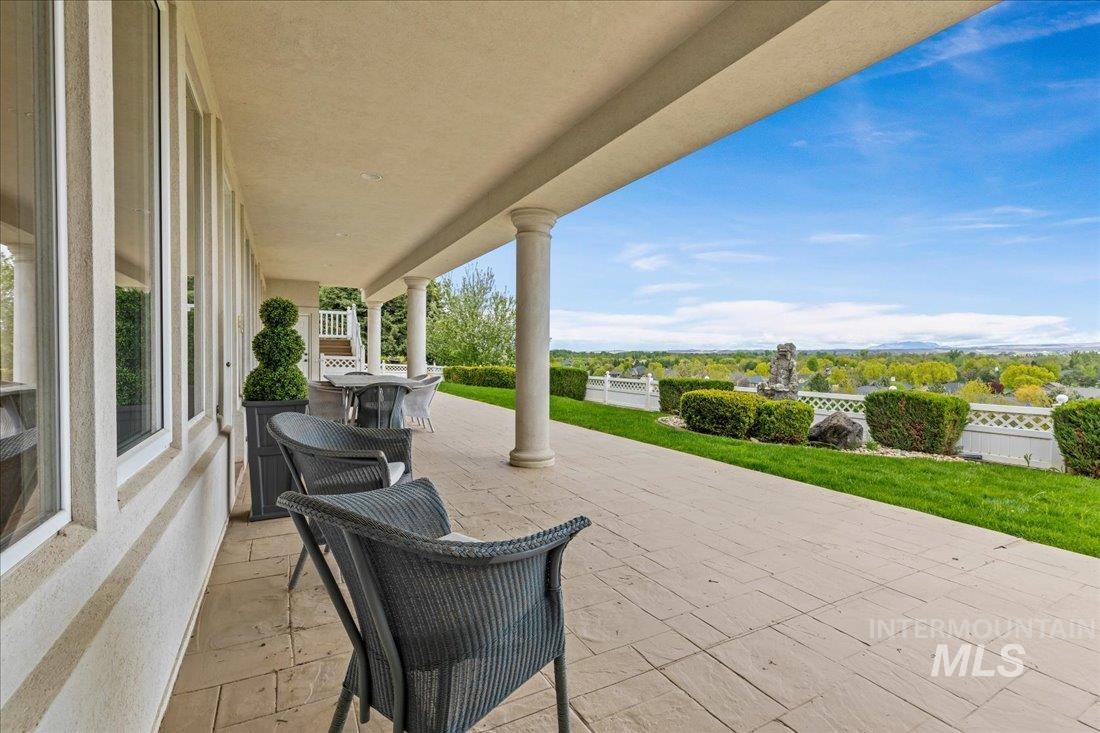 1064 W Ashbourne Dr.