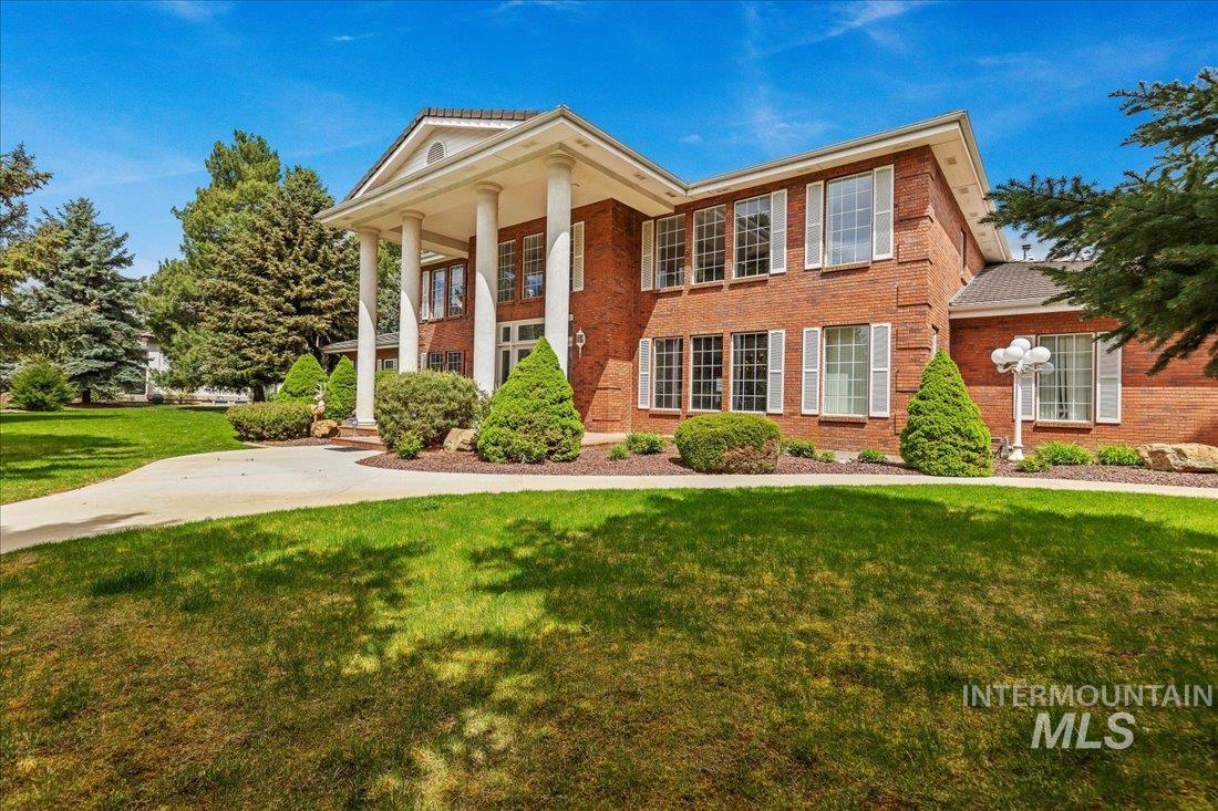 1064 W Ashbourne Dr.