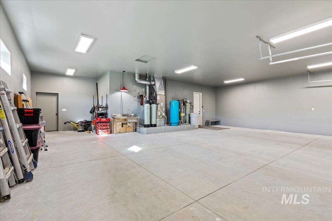 32 Sydney Dr.