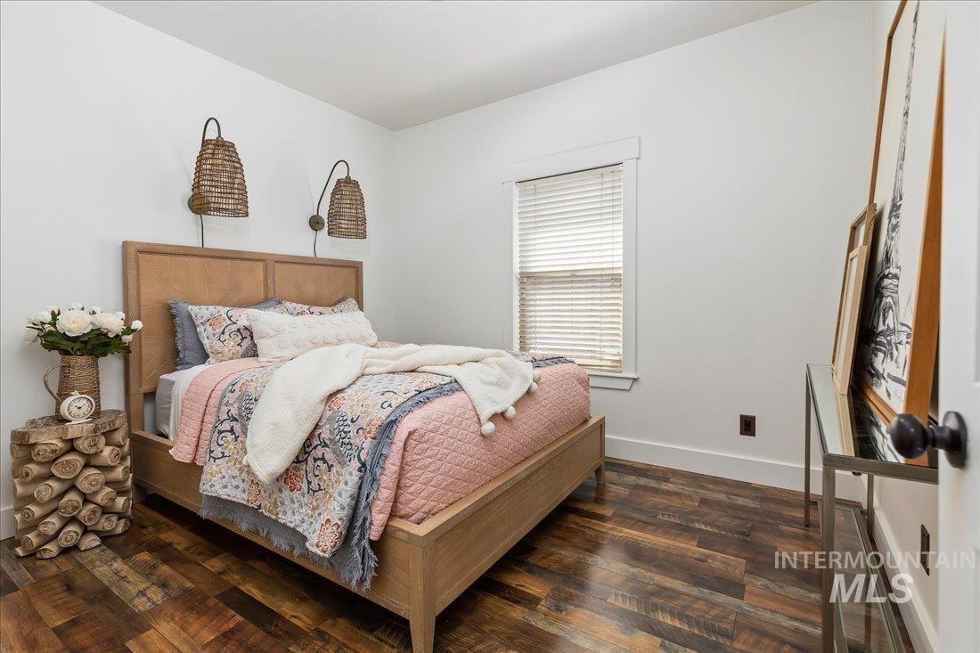 4925 N Red Hills Ave