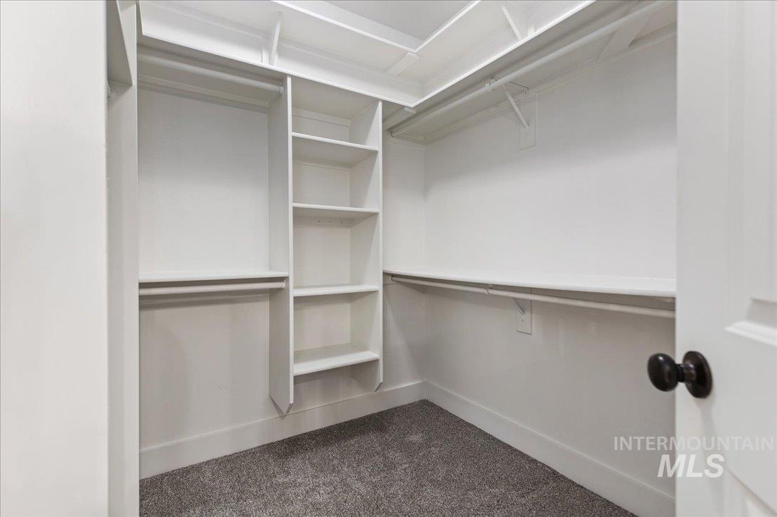 4925 N Red Hills Ave