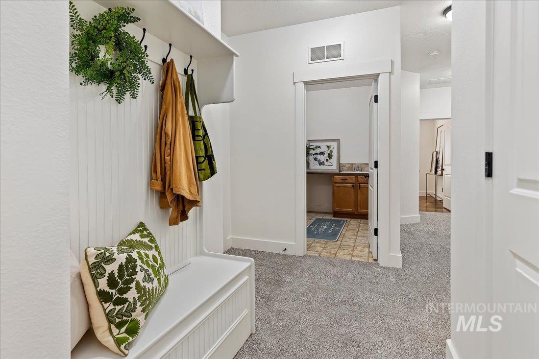 4925 N Red Hills Ave