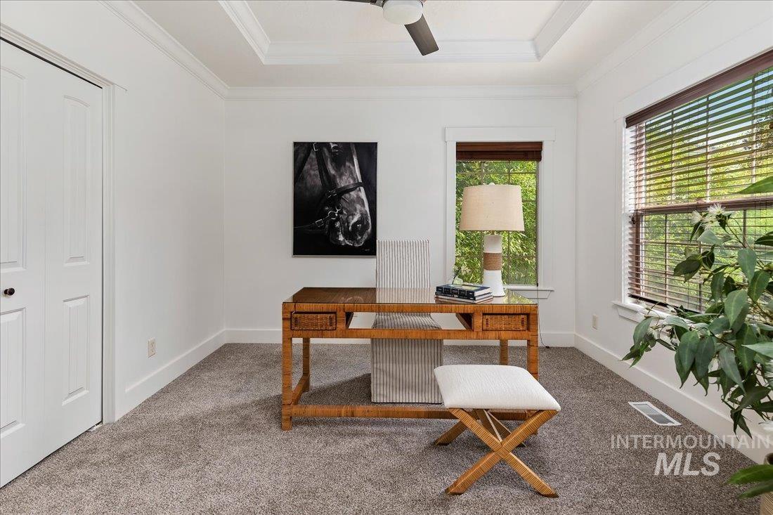 4925 N Red Hills Ave