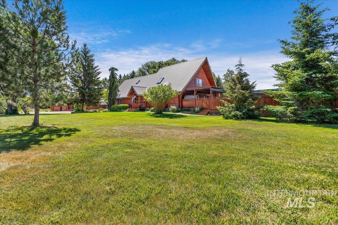 2533 E Boomer Ln