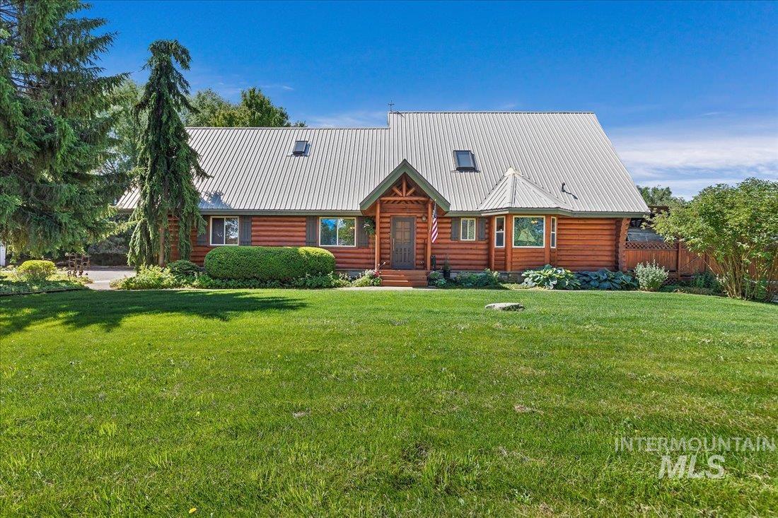 2533 E Boomer Ln
