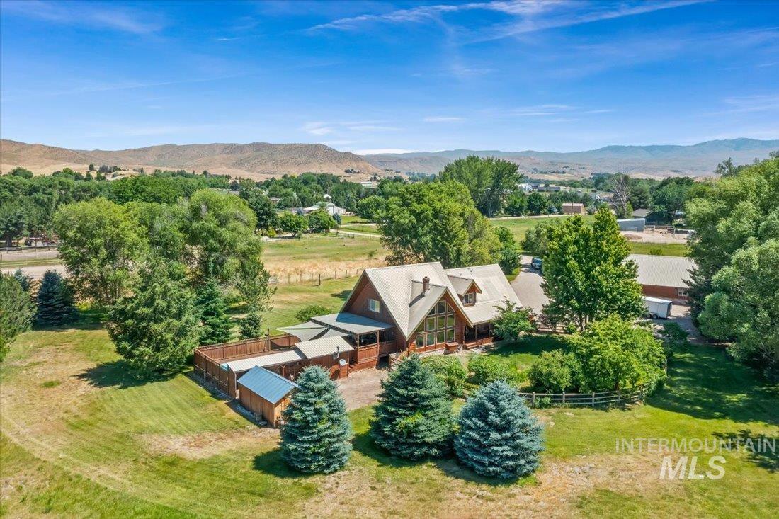 2533 E Boomer Ln
