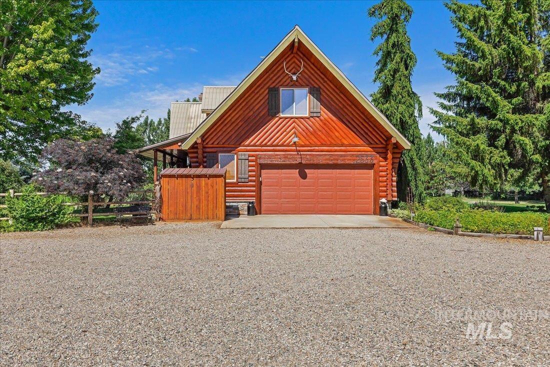 2533 E Boomer Ln