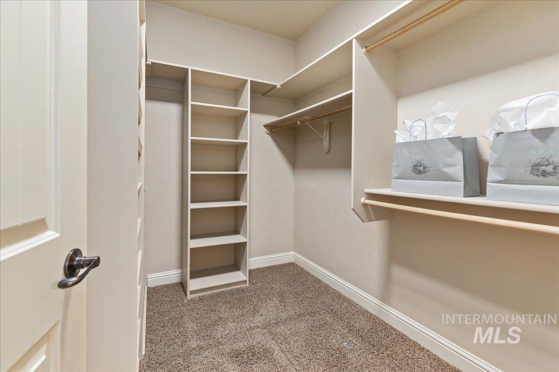 2495 E Cyanite Drive