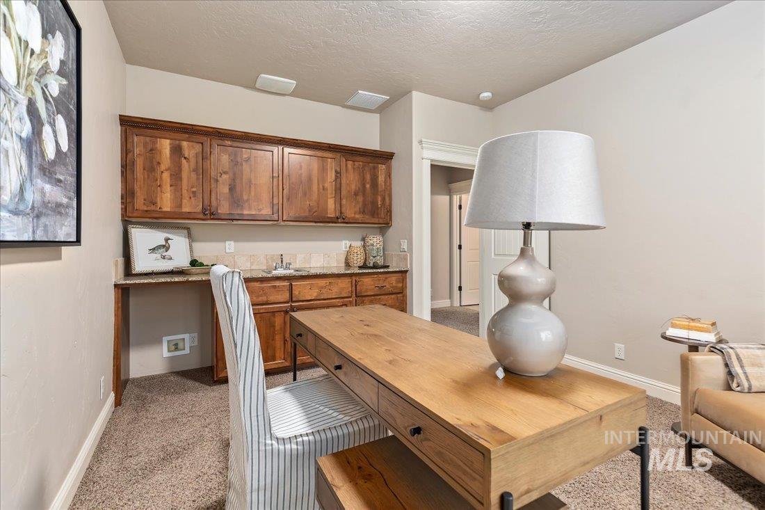 2495 E Cyanite Drive