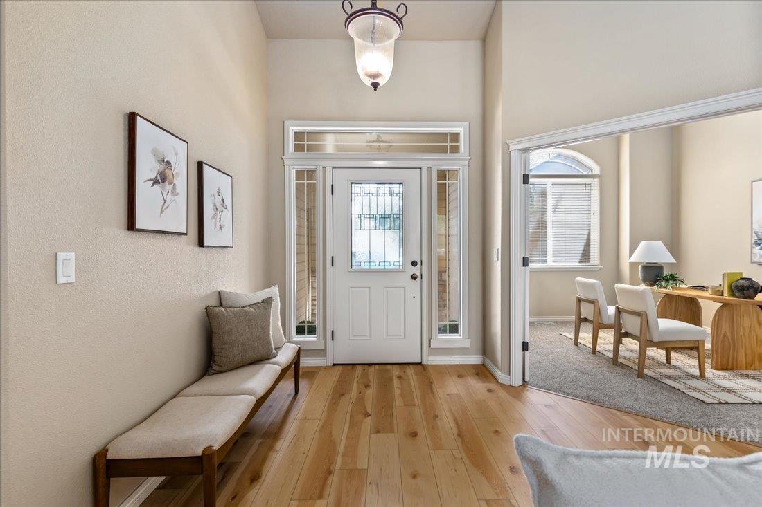 1476 W White Sands Dr