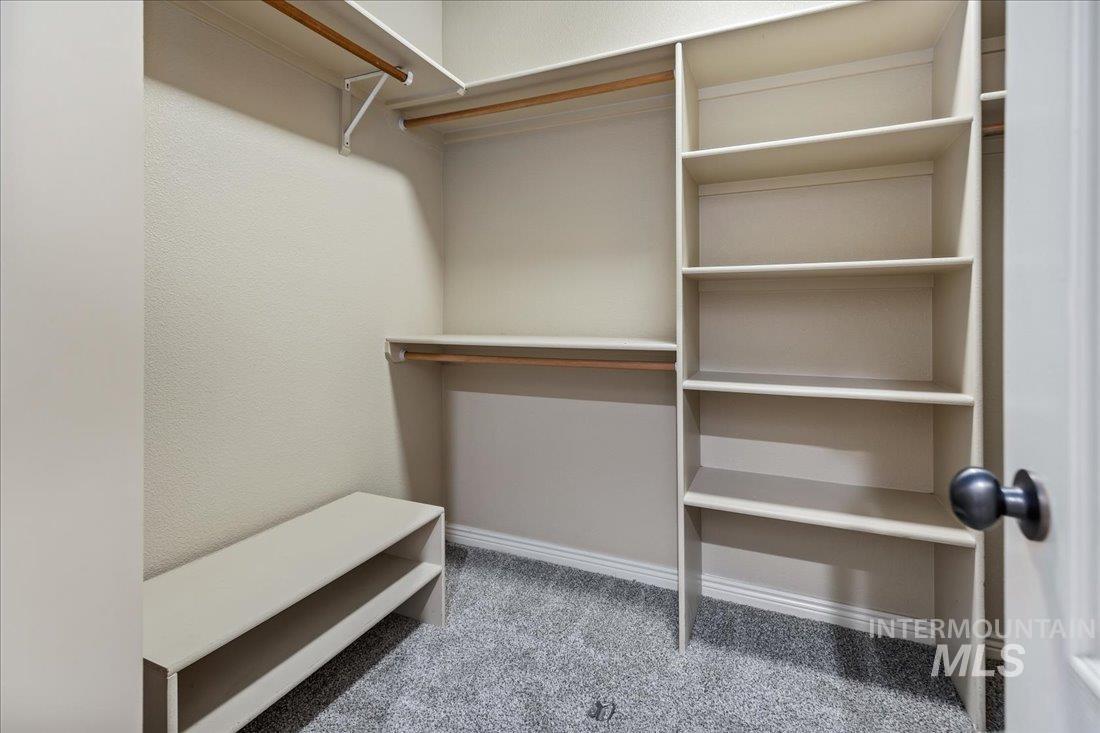 1476 W White Sands Dr