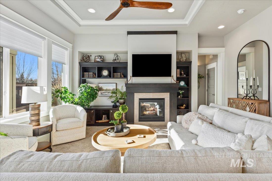 347 W Lockhart Lane