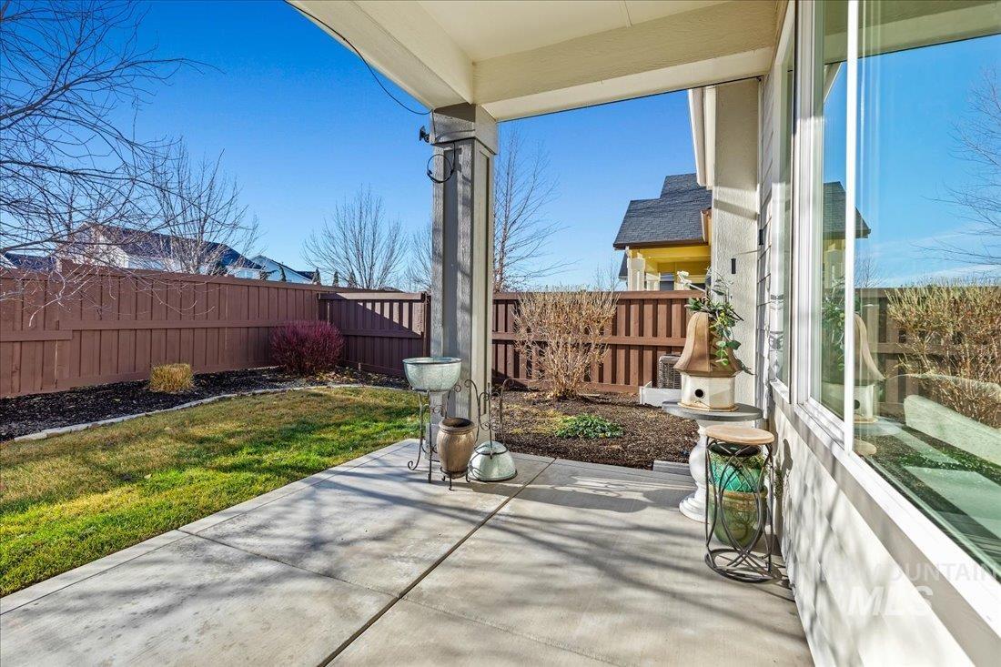 347 W Lockhart Lane