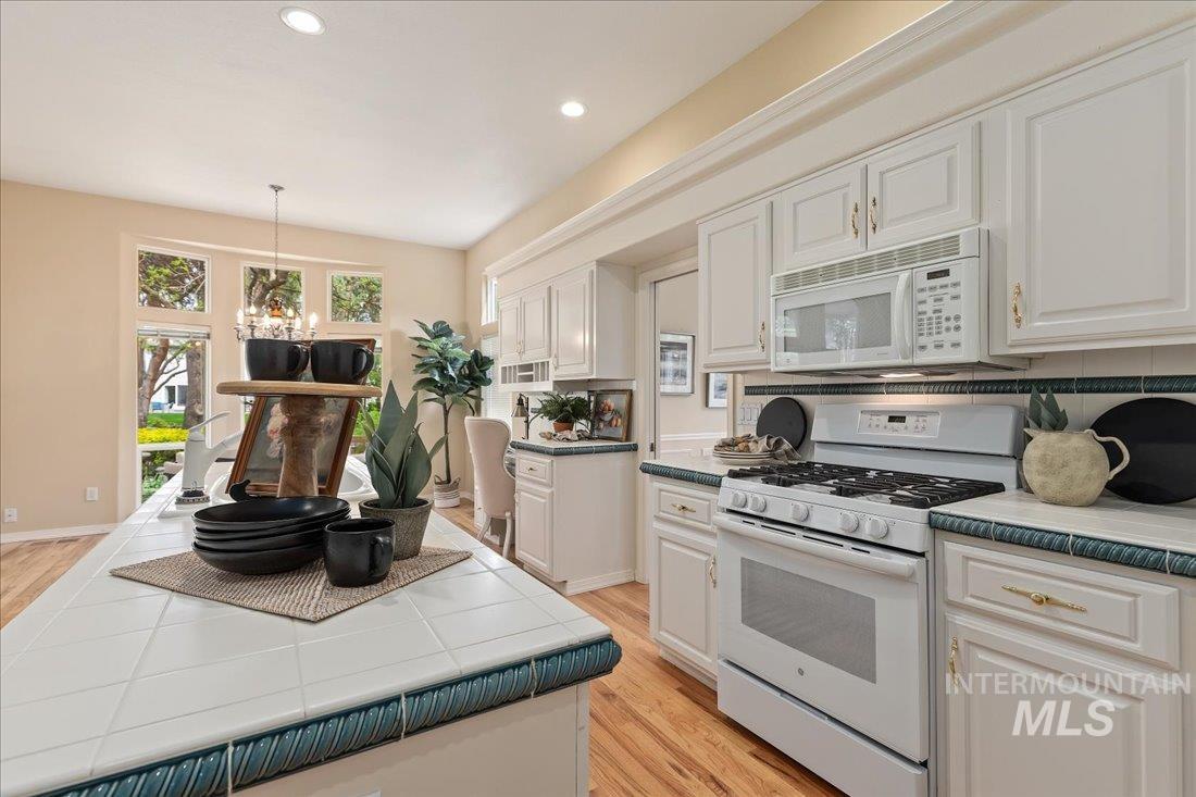 1250 S River Flow Way