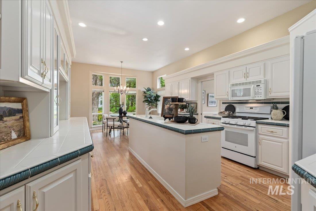 1250 S River Flow Way