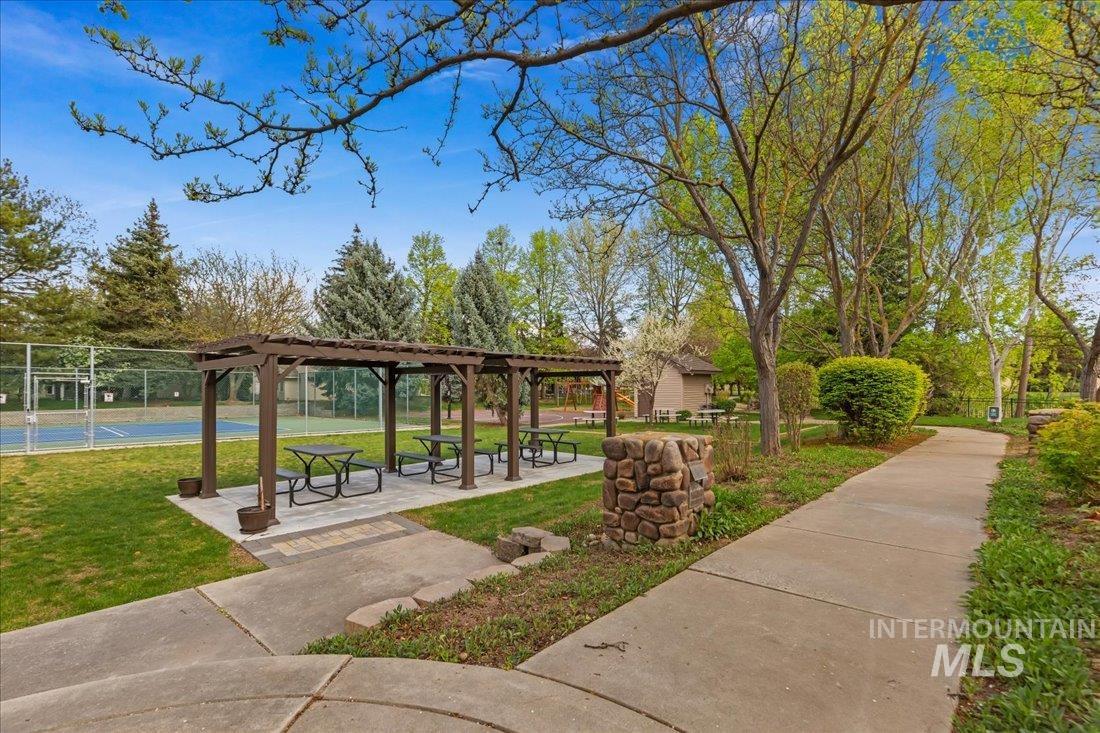 1250 S River Flow Way