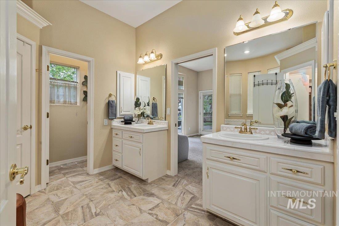 1250 S River Flow Way